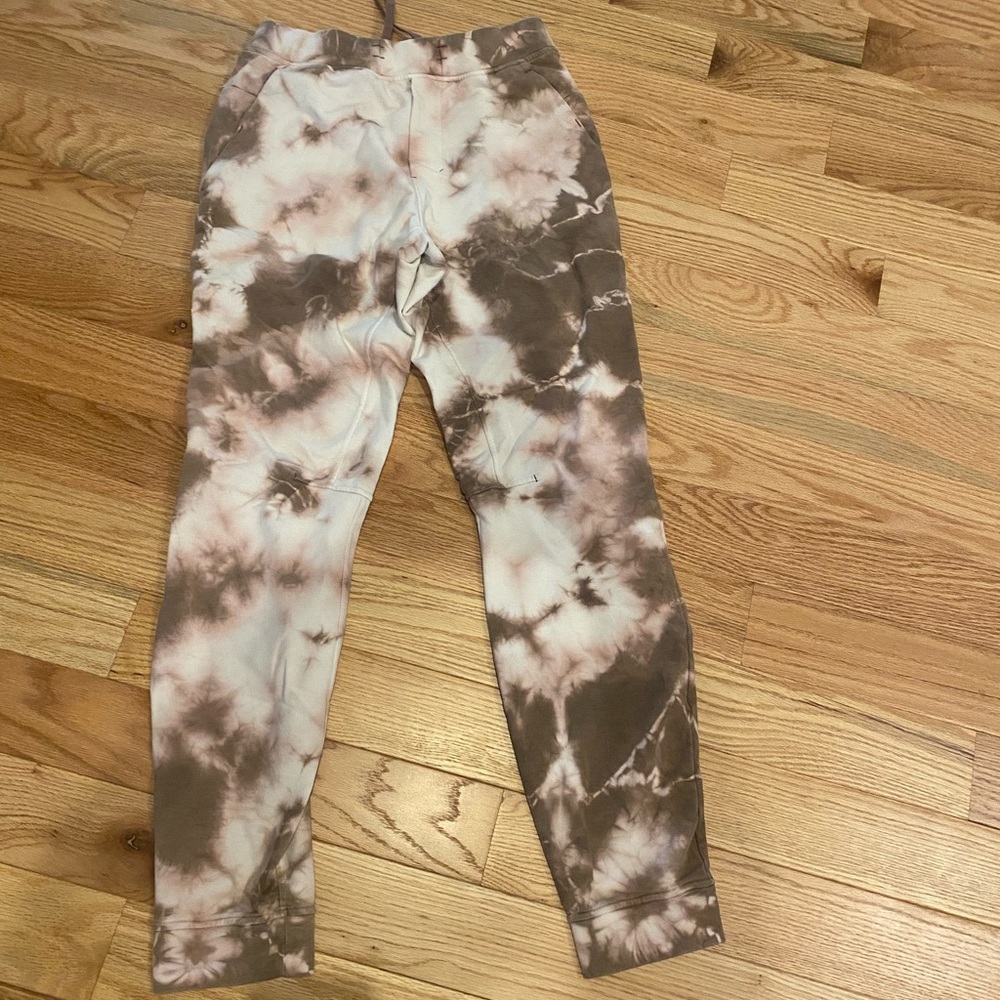 Lululemon tiedye joggers